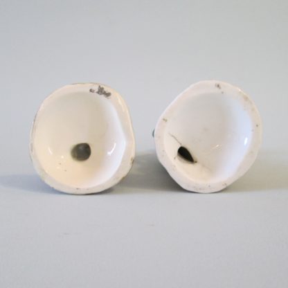 A pair of miniature Staffordshire figures of an old man and woman. Circa 1880. - Image 4