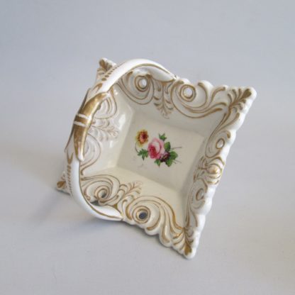 A Small Rare Pair of Bloor Derby baskets, with pierced and raised moulding, highlighted in gold, hand decorated in the centre wit rose, leaves and flowers. Circa 1830-35 - Image 4