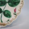 An eighteenth century Worcester porcelain Blind Earl dish, with raised moulding rose buds and leaves and a scalloped edge rim finished with a continuous gilt line. Circa: 1770. - Image 3